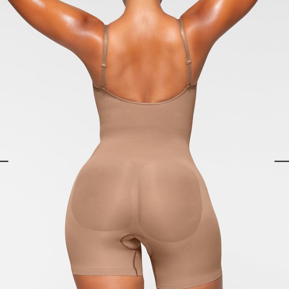 SKIMS seamless Brown Shapewear Bodysuit - Picture 3 of 7